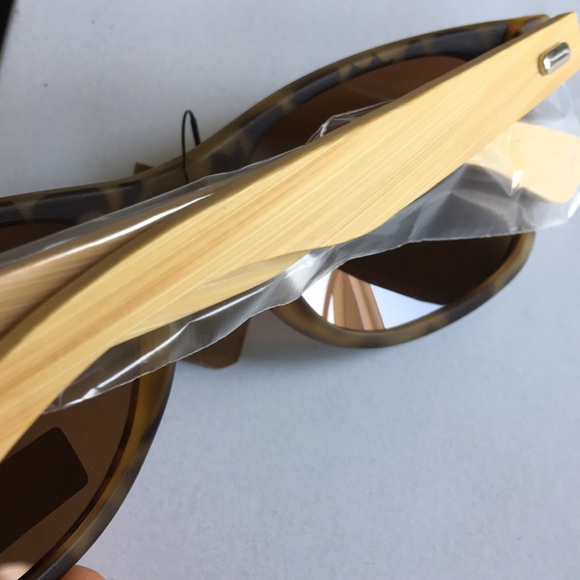 BNWT Polarized Bamboo Matte Sunglasses - Picture 5 of 5